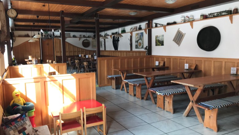 Wine tavern, Buschenschank (typical tavern) family M&ouml;lk, Deutsch-Haslau, &copy; Buschenschank Familie M&ouml;lk