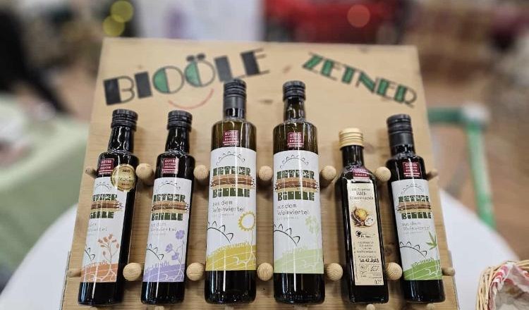 Organic oils, &copy; Biohof Zetner