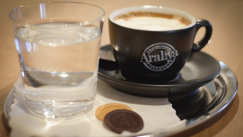 Coffee, &copy; Manfred Scheibstock