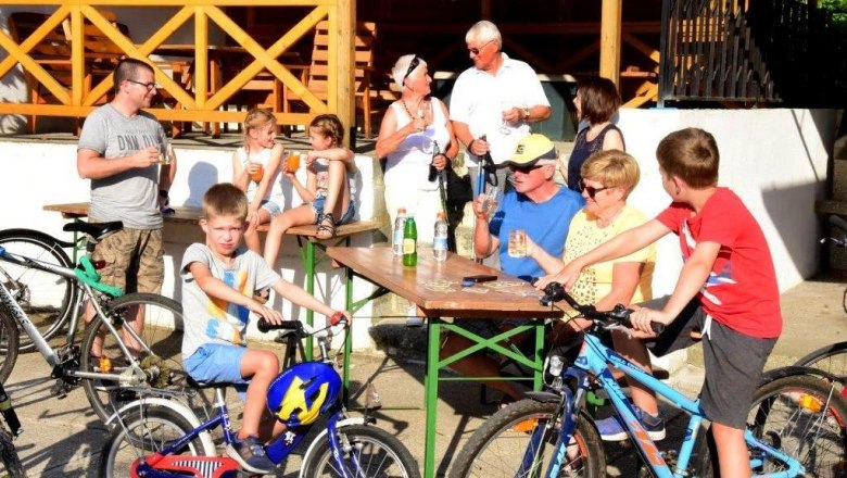 Veitlberg bike rest, &copy; Herbert Schleich