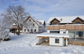 Ebenbauer organic farm in winter, &copy; Gottfried & Rosina Wagner