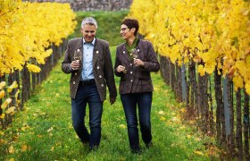 Karin and Rudolf Schrey in the vineyard, &copy; Weingut Schrey