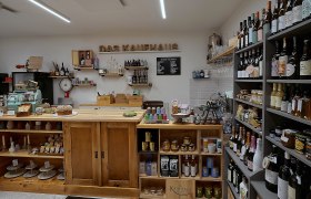 "The department store" in Aspang, &copy; Das Kaufhaus, Peter Wochesl&auml;nder