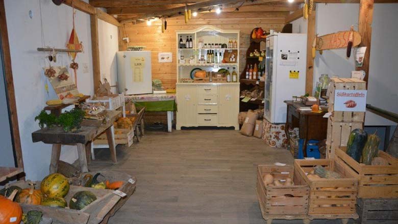 Farm store, &copy; Susanne Graf-Greis