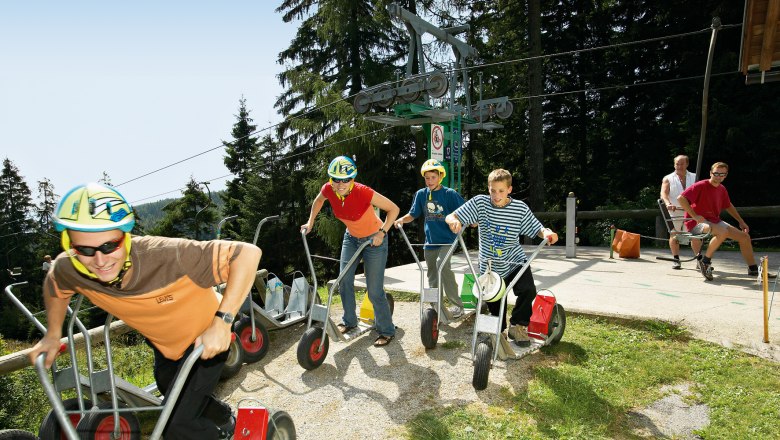 Rollerrel a Mönickirchner Schwaig-on keresztül, © Alpengasthof Enzian