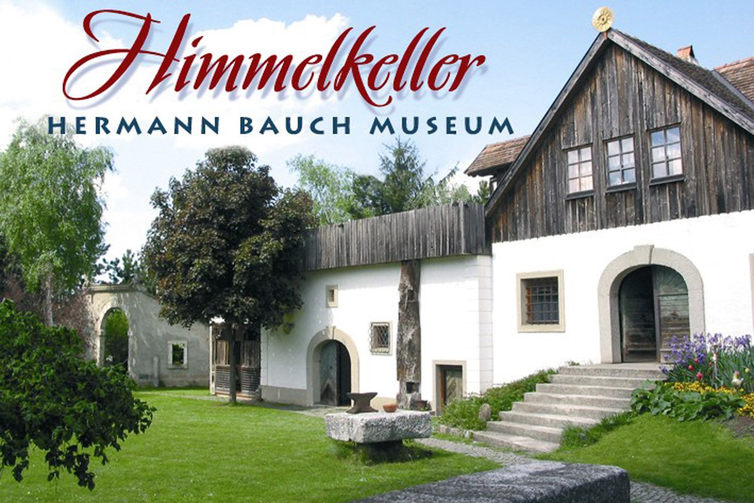 A Hermann Bauch Múzeum külső nézete a kerttel és az épületekkel.