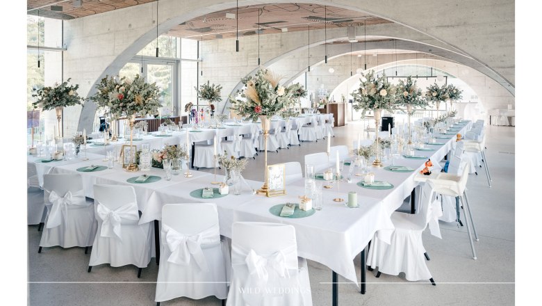 Wedding table, &copy; wildweddings