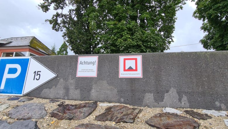 Information at the guest jetty "Die Donaurast", &copy; Fischwirtshaus Landmotel "Die Donaurast"