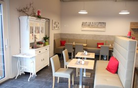 Caf&eacute; "sweet and fresh", &copy; MG Rastenfeld