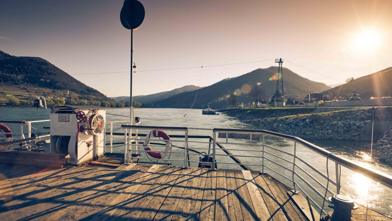Rolling ferry Spitz-Arnsdorf on the Danube, © NÖW_Andreas Hofer