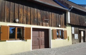 Ettenauer csal&aacute;di pinc&eacute;szet, &copy; Ettenauer