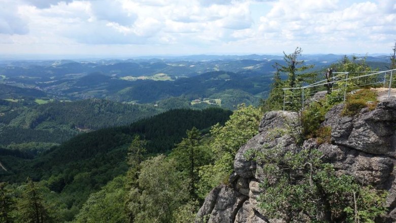 Viewing mountain Burgsteinmauer, &copy; Leo Baumberger