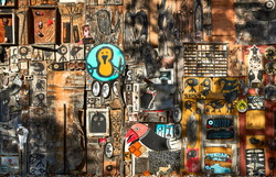 Ein faszinierendes Kaleidoskop aus Farben und Formen entfaltet sich an der Wand, wo kreative Ausdrucksformen in harmonischer Vielfalt zusammentreffen. Die lebendige Kunstszene lädt dazu ein, die Grenzen der Vorstellungskraft zu erkunden und die Seele der Künstler zu spüren. Hier wird die Magie der Kreativität lebendig und zieht Besucher in ihren Bann.