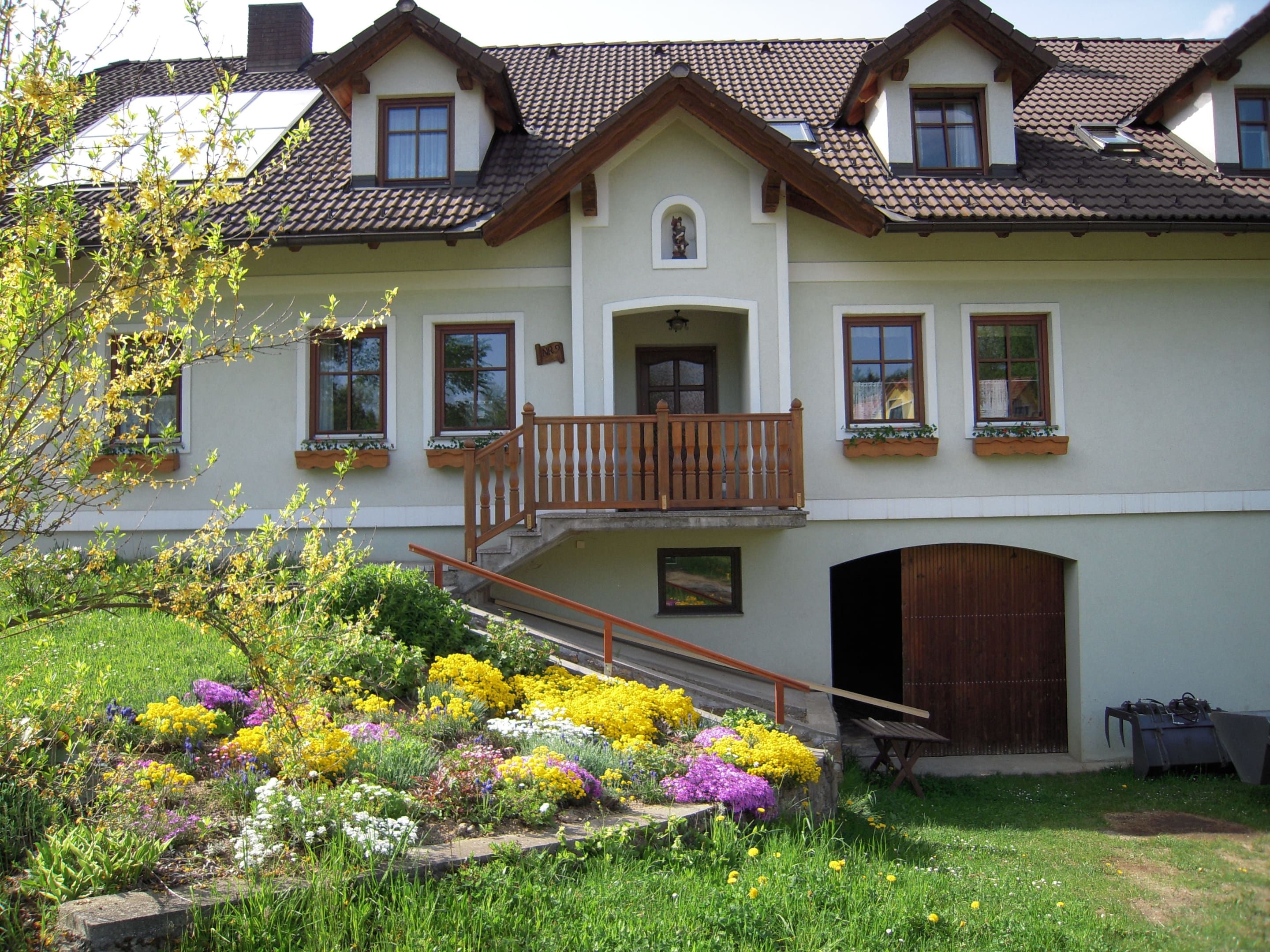 Ház tavasszal