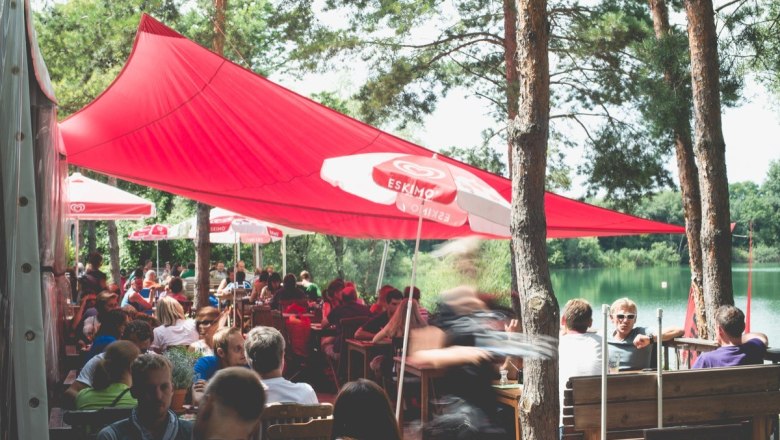 Guests on the terrace, © Peter Rauchecker