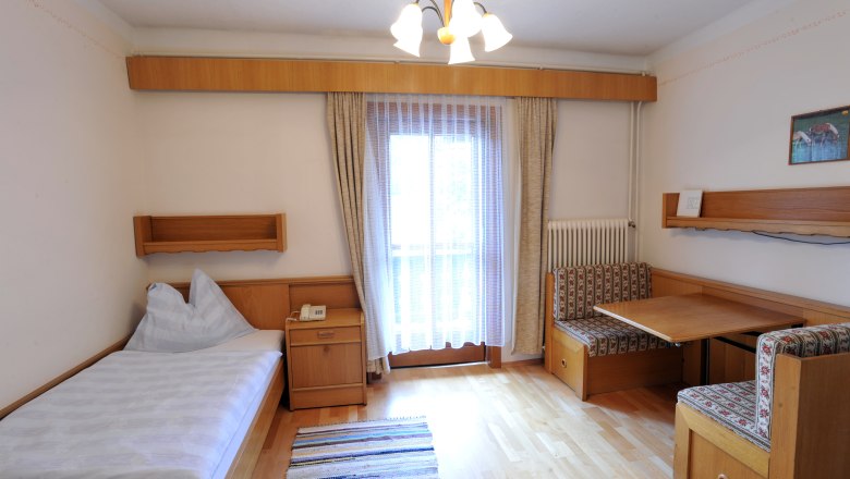 Room, &copy; Tibor Borgyos