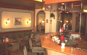 Cafe 1, &copy; Cafe1