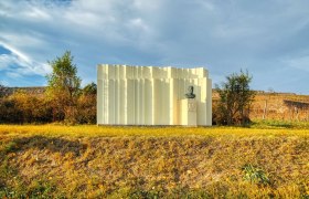 Dr. Lenz Moser Memorial, &copy; Stefan Schmatz