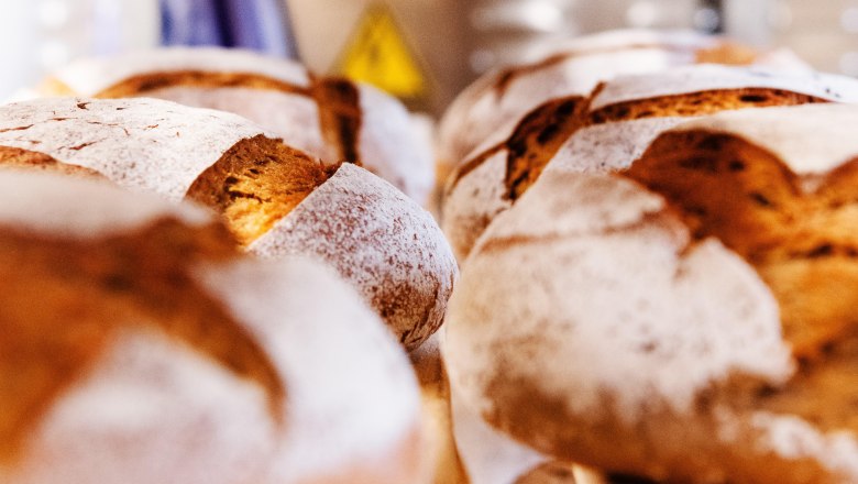 Bread from the farm, &copy; Martina Sattler, inframe.at