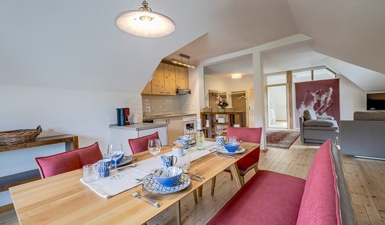 Herrenhaus See-Superior with balcony and lake view, © Ferienwohnungen Herrenhaus Herrenhaus See-Superior with balcony and lake view, © Ferienwohnungen Herrenhaus