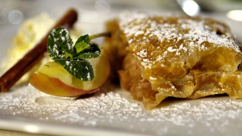 Food_Apple strudel, &copy; Alexander Pfeffel