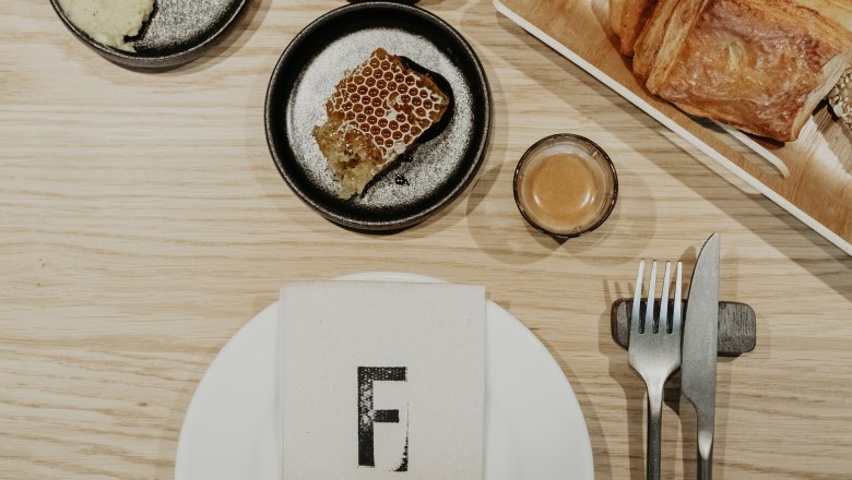 Petty hassle, &copy; Kleinkr&auml;merei, Karin Belay