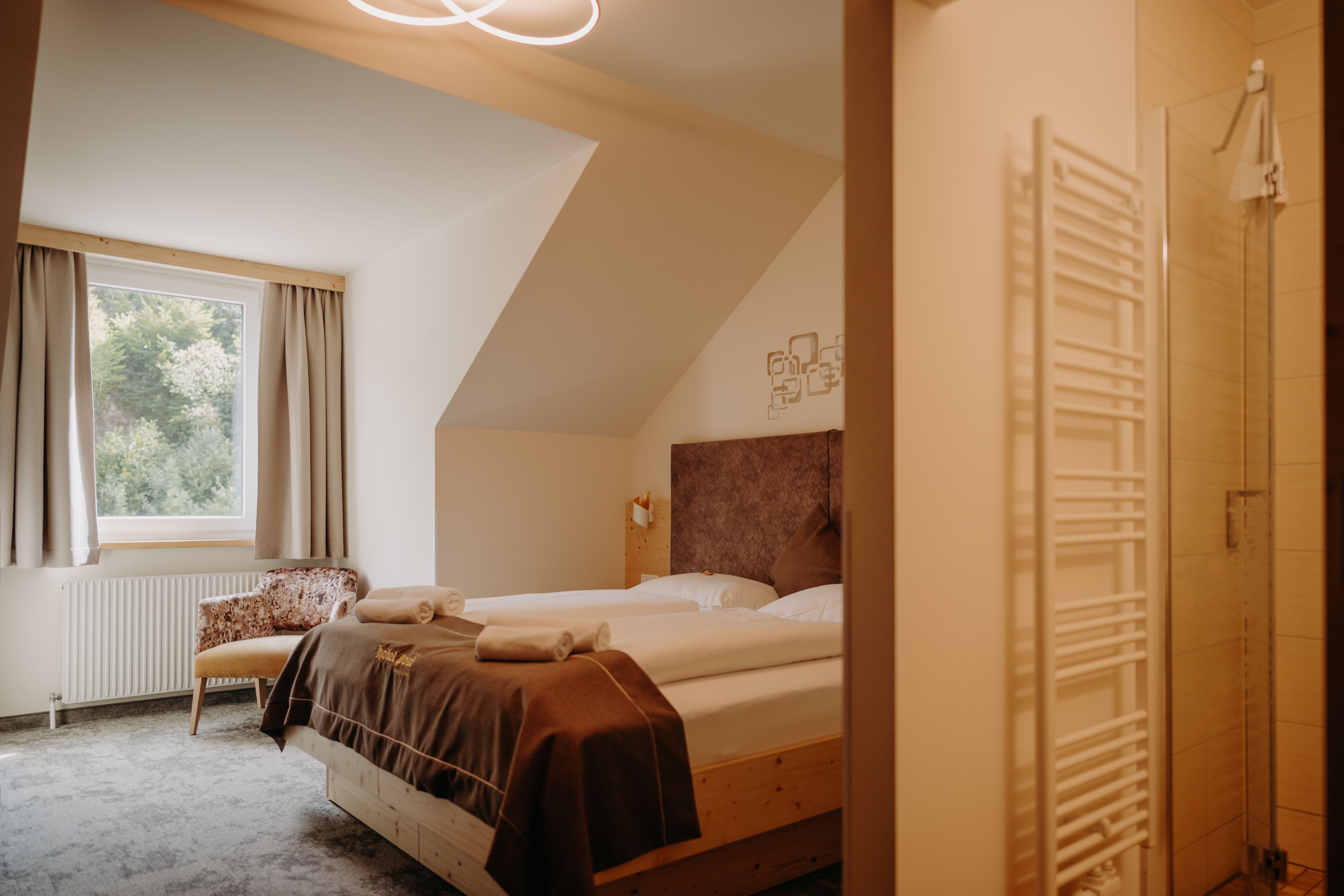 Hotel_Post_Hoenig_Zimmer(c)wieneralpen_Luckerbauer-7