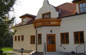 Entrance, &copy; Franz Scheibenreif