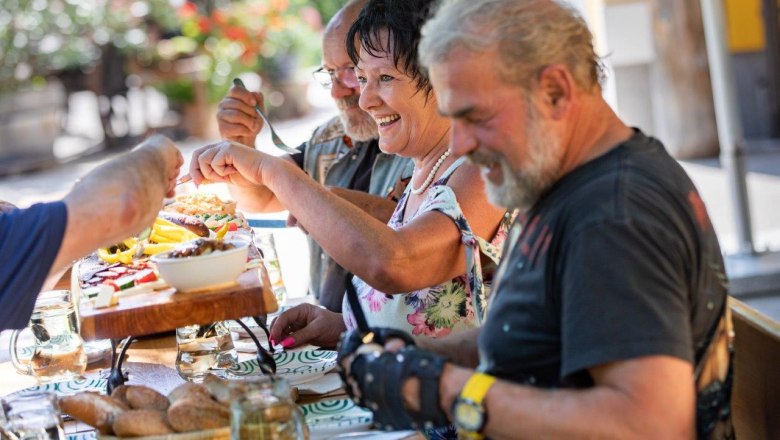Perbersdorfer wine tavern and hotel, © Perbersdorfer Heuriger und Hotel