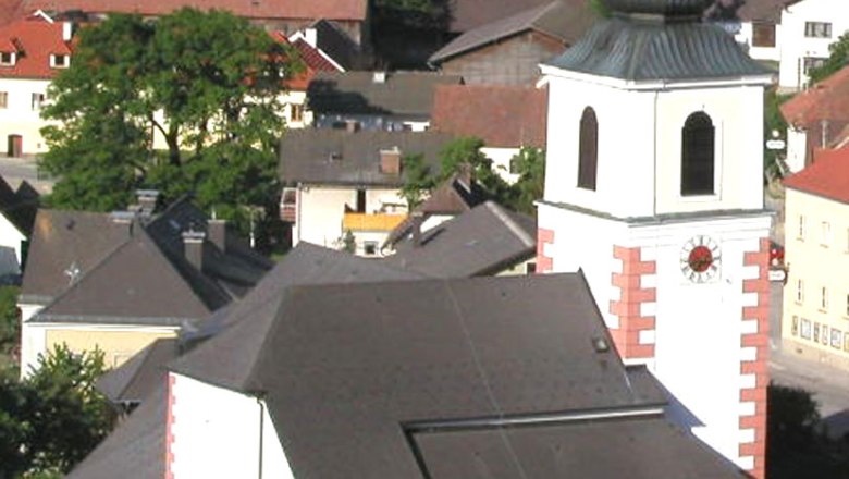 Hochneukirchen parish church, &copy; Gemeinde Hochneukirchen-Gschaidt