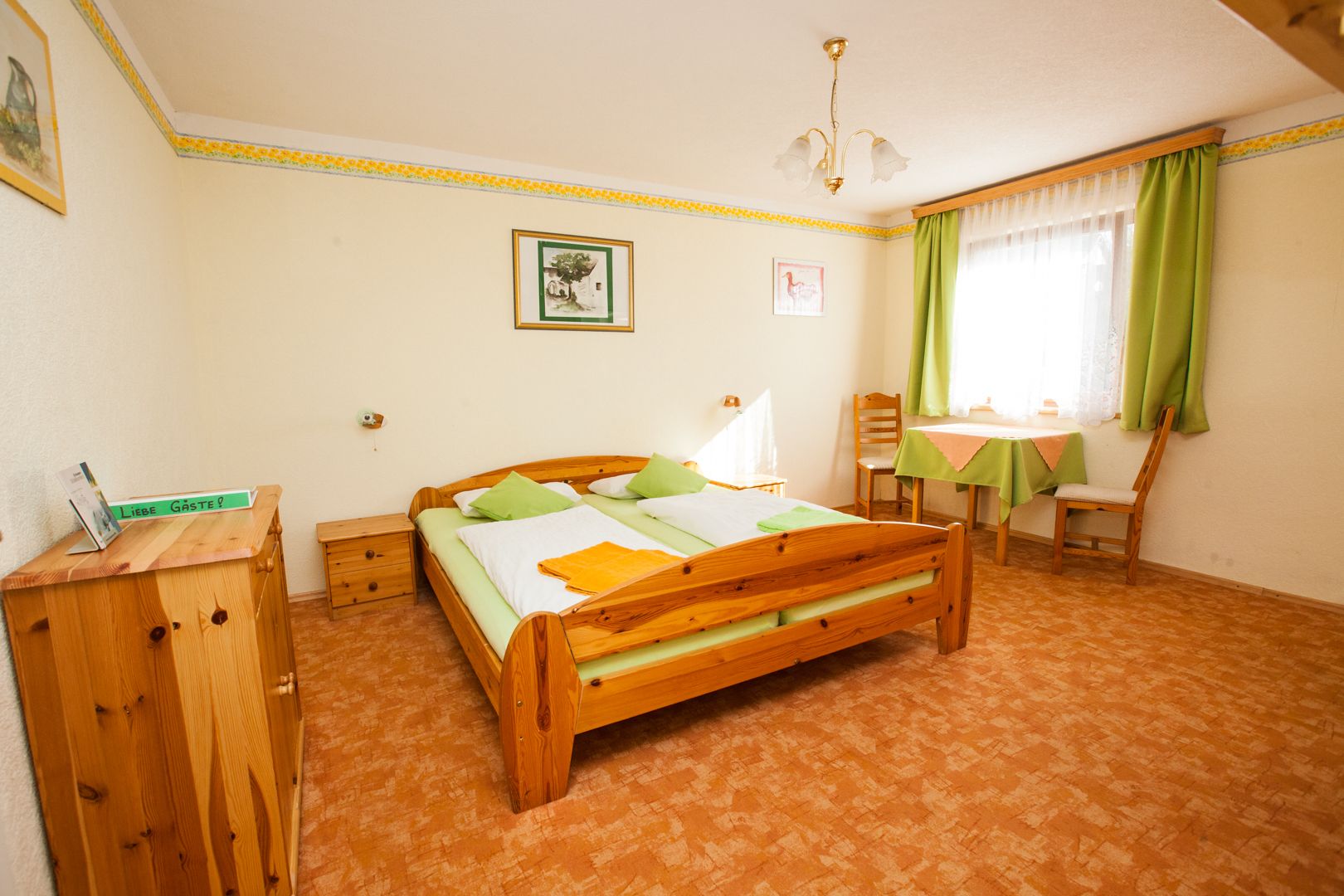 Schönhofer_Zimmer_Schneider