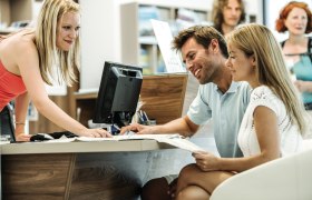 Competent vacation advice, &copy; Steve Haider