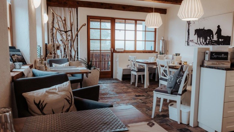 breakfast-room-at-country-house-aigner, &copy; Moststra&szlig;e, Daniel Schalhas