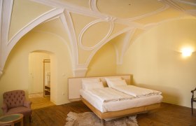 Oberstockstall Estate, &copy; Robert Herbst