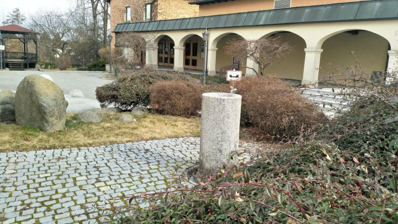 Drinking water wells, &copy; Matthias R. Wurth