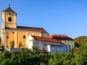 Pfarrkirche und Kloster in Kirchberg, &copy; Wiener Alpen in Nieder&ouml;sterreich - Wechsel