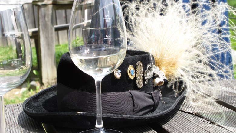 wine glass with stone grass, &copy; Jutta Mucha Zachar