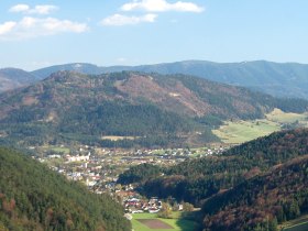 Blick auf Pernitz und den Großen Kitzberg, © ©HerziPinki