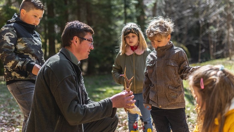 Betekint&eacute;s a vad&aacute;szatba &eacute;s a gondoz&aacute;sba, &copy; Wunderwelt Wald, Fotograf Benjamin Wald