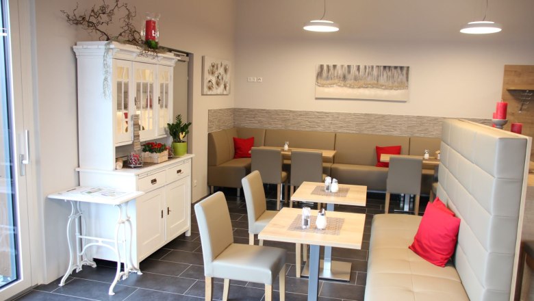 Caf&eacute; "sweet and fresh", &copy; MG Rastenfeld