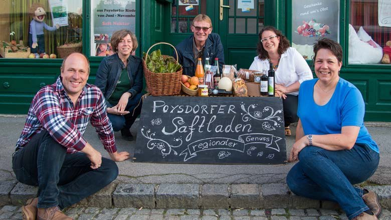 Fruit and juice store with the producers, &copy; Familie Schreiber