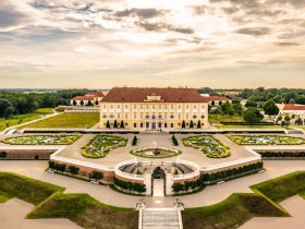 Carnuntum-Schloss Hof-Bratislava Tour, © Donau Niederösterreich - Tourismusbüro Carnuntum-Marchfeld