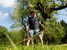 K&eacute;zi kasz&aacute;l&aacute;s a r&eacute;ten, &copy; VSE, Hilmbauer Jakob