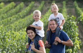 Holzmann family, &copy; Weingut Holzmann