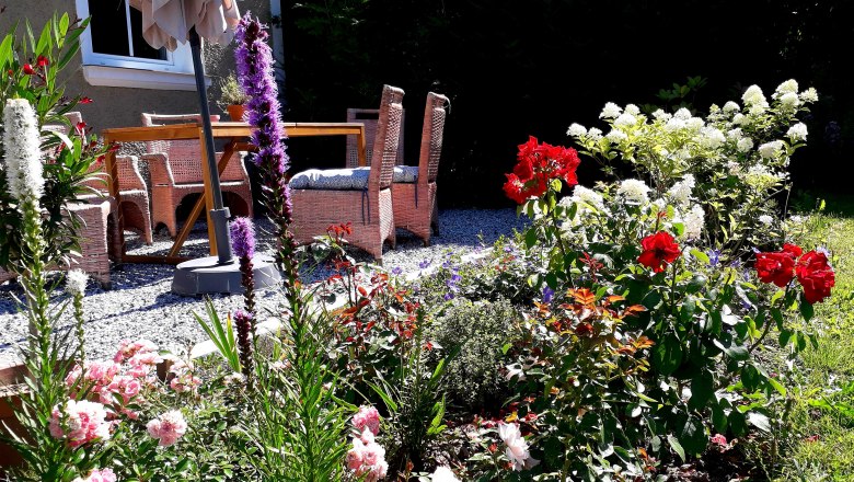 The 1000m2 garden has been awarded by "Natur im Garten"., © U.E.