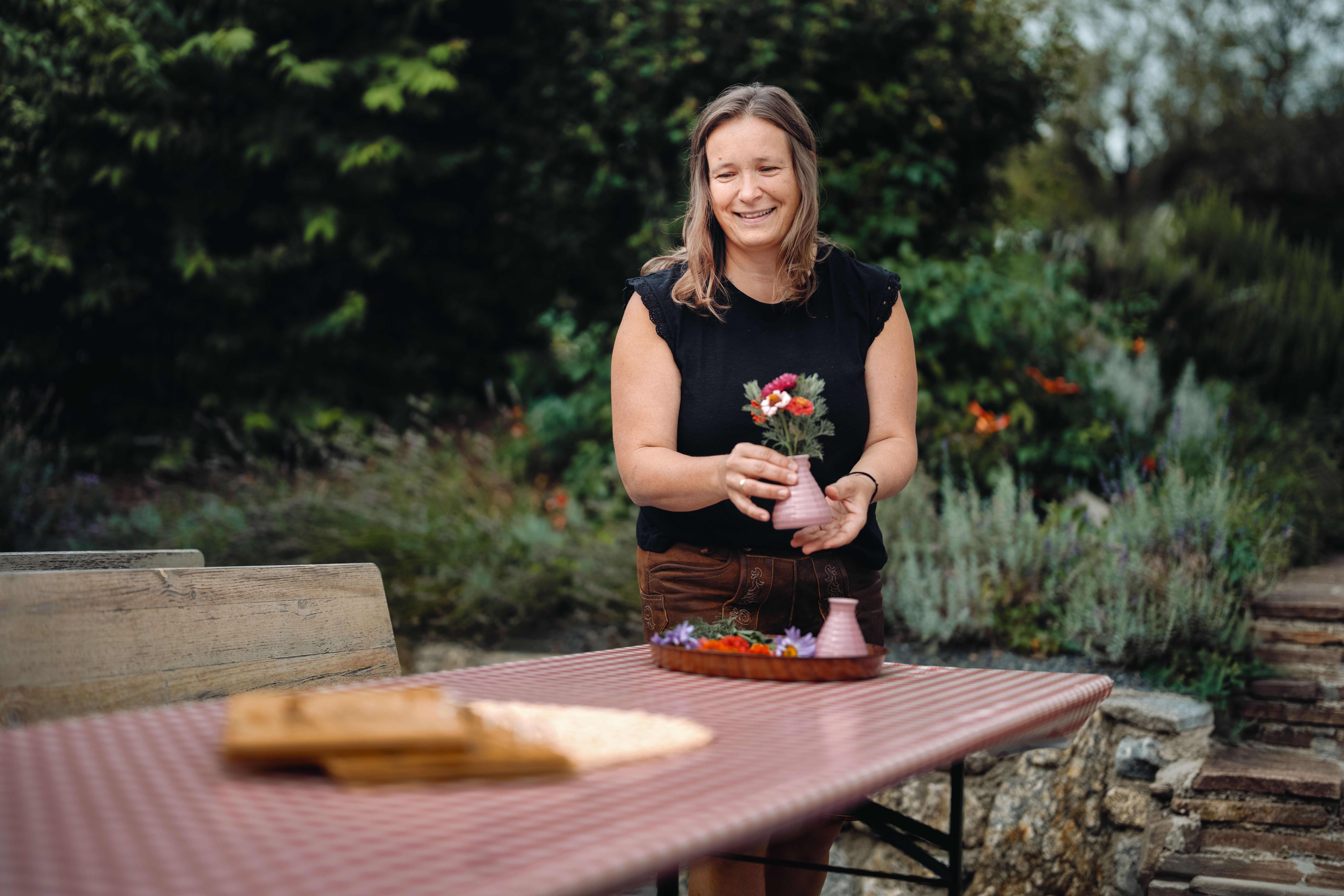 Gyümölcsleveket, ill. mustot is forgalmazó vendéglő Hörlesberg-hegyen