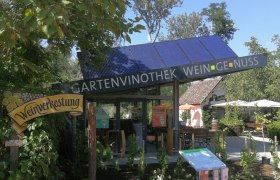 Garden vinotheque wine enjoyment at the GARTEN TULLN, &copy; Weingut Koch
