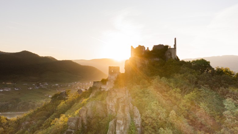 D&uuml;rnstein v&aacute;rromok: &eacute;kszer a Dun&aacute;n , &copy; Donau N&Ouml; / Robert Herbst