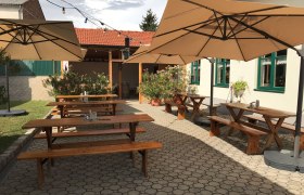 Garden, Buschenschank (typical tavern) family M&ouml;lk, Deutsch-Haslau, &copy; Buschenschank Familie M&ouml;lk