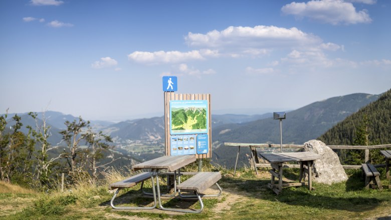 Hiking starting point Edelwei&szlig;h&uuml;tte Schneeberg, &copy; Wiener Alpen, Foto: Franz Zwickl